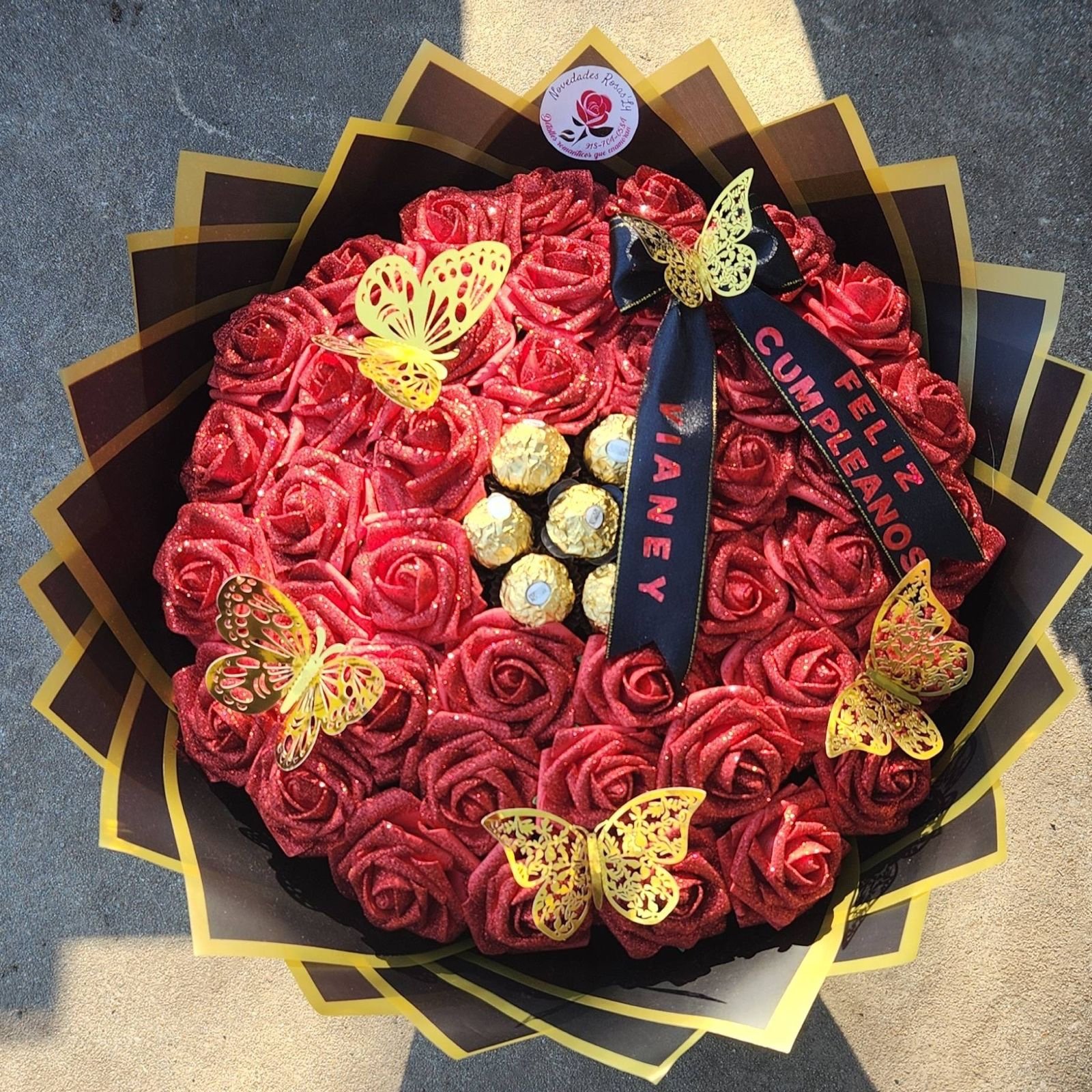 Ramo de Rosas con Ferrero